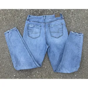 American Eagle Women's Stretch Mom Jeans Straight Leg SZ 4‎ Distressed thumbnail 2