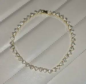 Unbranded Women's Gold and White Jewellery thumbnail 1