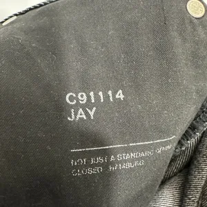 Closed‎ Jay Jeans Womens 28 Black Candiani Italian Denim Straight Leg Boyfriend thumbnail 6