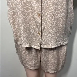 BearPaw 2 piece pajama set button up shorts woman size XL thumbnail 4