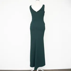 Betsy and Adam‎ Christine Scuba Crepe Ruffled Bow Gown thumbnail 3