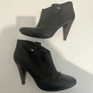 COACH Aliza Black Leather Ankle Boot Booties Size 8 thumbnail 3