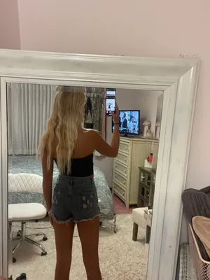 Ripped Jean Shorts Size M thumbnail 2