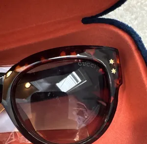 Gucci Sunglasses thumbnail 2