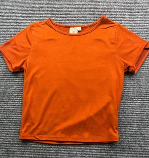 Live In The Moment Womens XS Burnt Orange Rust Short Sleeve Crop Top Baby Tee thumbnail 1
