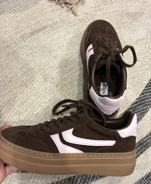 Steve Madden Sneakers thumbnail 1