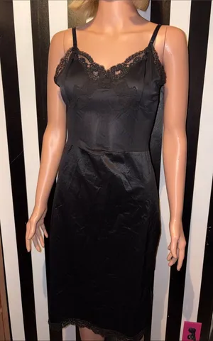 70s Vintage Black Lace Trim Slip Chemise Dress or Sleepwear Loungewear Small 4/6 thumbnail 1