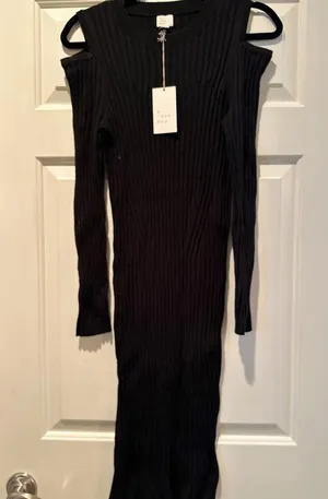 NWT Women's Long Sleeve Sweater Dress - Black M thumbnail 3