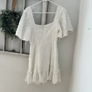 NWT Showpo White Embroidered Mini Dress Size 4 Fancy a Spritz‎ with Square Neck thumbnail 10