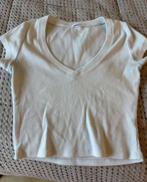 Garage V-Neck Top Crop thumbnail 1