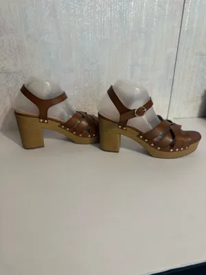 Old Navy Strappy Faux Leather Block Heels Sandals, Sz 10 thumbnail 5