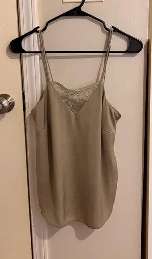 H&M Tank Top thumbnail 1