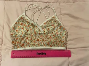Gilly Hicks floral top thumbnail 1