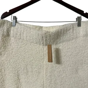 NWT SKIMS White Cozy Fuzzy Teddy Boucle High Waisted Shorts thumbnail 5