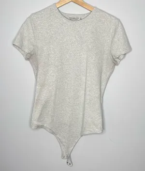 Abercrombie & Fitch Short Sleeve Cotton Blend Seamless Crew Bodysuit (X-Large) thumbnail 1