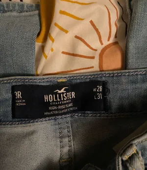 Hollister Bell Bottom Jeans thumbnail 3