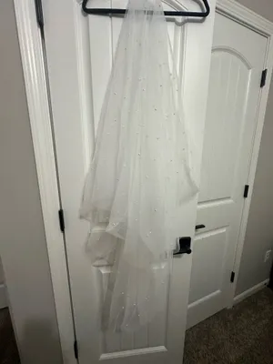 Untamed Petals by Amanda “Jackson Veil” 50” fingertip two tier thumbnail 5