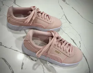 Pink Puma Sneakers w Ruffle details. size 7 thumbnail 1