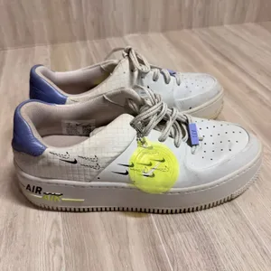 Nike Air Force 1 Sage Low LX White Psychic‎ Blue Volt CU4770-100 Womens 9 thumbnail 4