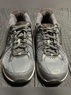 New Balance 847v2 Women's Gray Walking Shoes Size 7.5 US thumbnail 2