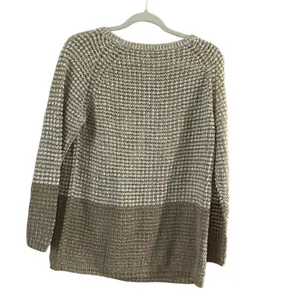 Brown Sweater Size Medium thumbnail 3