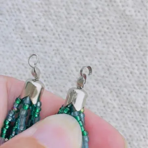 Vintage green glass beads with shell pendant necklace thumbnail 6