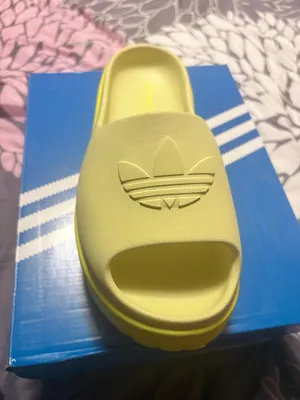 Women’s Adidas Shoes thumbnail 1
