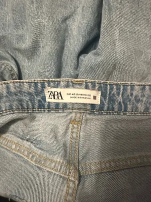 ZARA Jeans High-Rise Straight Leg thumbnail 3