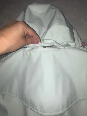 Authentic Burberry Brit White Jacket Women’s Size Large. Nova Check Lining with Detachable Hood. EUC. Only worn a handful of times, very minor wear. Smoke/Pet Free Home. Recently professionally dry-cleaned. thumbnail 10