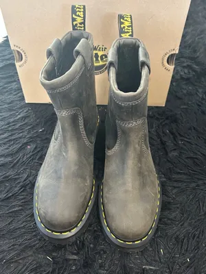 DR MARTENS Anistone LO charcoal leather boots booties shoes women’s 9 new thumbnail 2