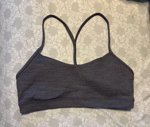 Lululemon Y back sports bra Size 12 Worn like once With original pads thumbnail 1