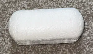 White Oakley Case thumbnail 1