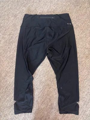 Black Women’s Active Capri Leggings Size L thumbnail 2