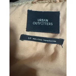 Urban Outfitters Sherpa Fleece Zip Jacket – Tan Teddy Bomber – Women’s Small thumbnail 5