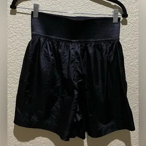 Lululemon NWT Stretch Satin Nylon Super High Rise 5” Black Shorts Size S thumbnail 7