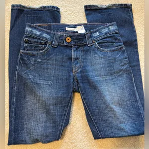 Levi’s Y2K Low Rise Flare Jeans thumbnail 1