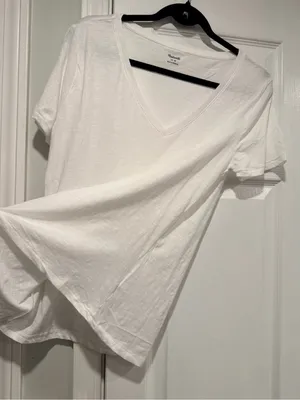 NWOT Madewell Size M White V Neck Short Sleeve Lightweight Slub Cotton Top thumbnail 4