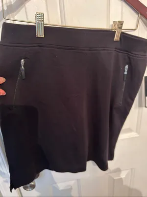 Jones New York Black Pull-On Skort Women’s Size S NEW thumbnail 1