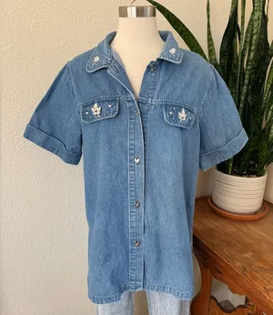 Vintage fall‎ Denim Shirt Large – Studded Leaf Embroidery 90s Style thumbnail 1
