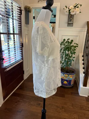 Gypsies & Moondust NWOT White Floral Lace Tee thumbnail 3