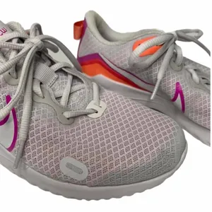 Nike Renew Ride 2 Womens Grey Orange‎ Fuchsia Size 7.5 CD0314-004 thumbnail 4