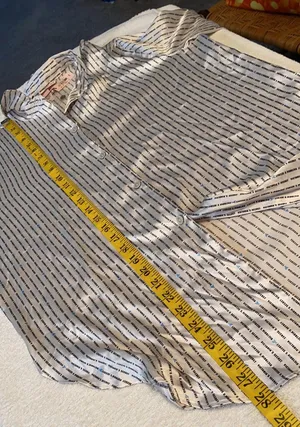 Victoria’s Secret button down sleep shirt Sz Med thumbnail 5