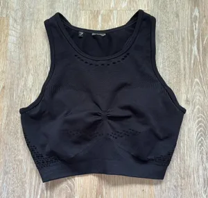 Gym Shark sports bra thumbnail 1