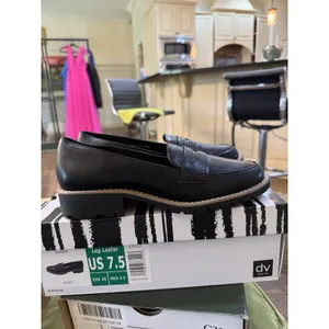 DV Dolce Vita Women's Crisp Lug Sole‎ Black Loafers Size 7.5 Penny Academia thumbnail 2