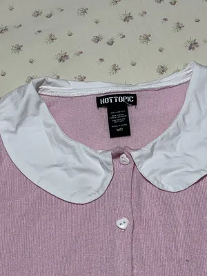 Hot Topic Cardigan Knit Sweater Pink White Peter Pan Collar Heart Buttons Medium thumbnail 2