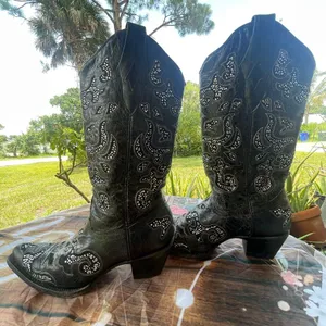 Corral Black Heeled Boots with Western Flair thumbnail 1
