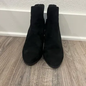 Black Suede Short heel boots, Women’s size 9 thumbnail 2