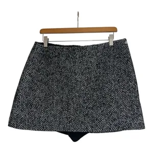 ✨Abercrombie & Fitch Scarlett Mini Sz Large Short✨ thumbnail 3