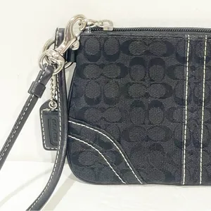 Coach Signature Contrast‎ Trim Wristlet Pouch Clutch Black thumbnail 2