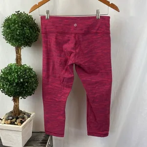 Lululemon Red & Purple Print Cropped Low Rise Leggings Pants 6 thumbnail 3